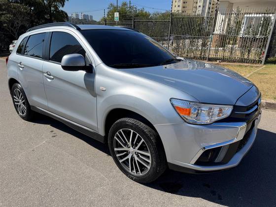 MITSUBISHI ASX 2.0 MIVEC FLEX GLS CVT MITSUBISHI ASX 2.0 MIVEC FLEX GLS CVT